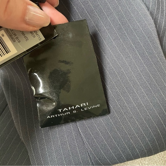 NWT Tahari Steel Grey White Pinstripe 3/4 Sleeve 3 Button Lined Blazer Jacket - Picture 6 of 11